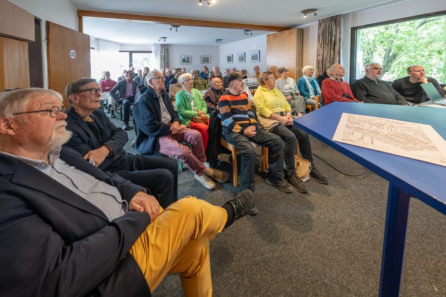 Der Blaue Tisch – Gartenvorstadt Hagen-Helfe