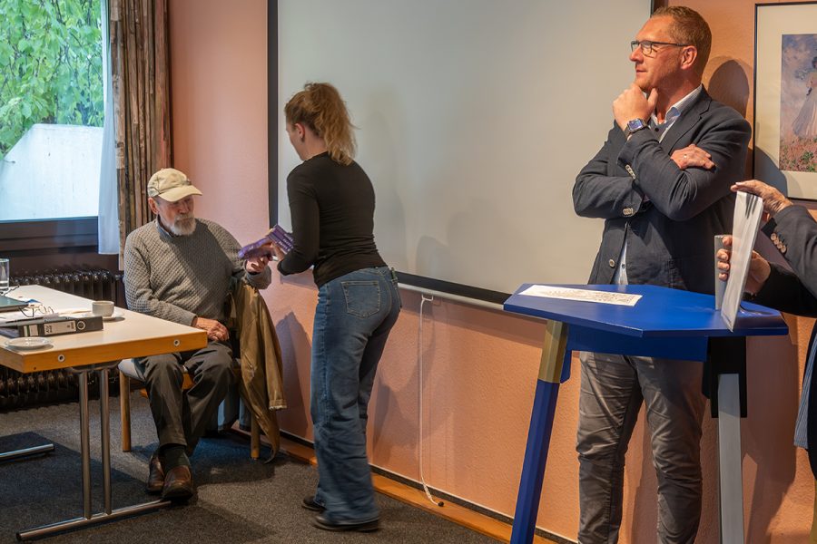 Der Blaue Tisch – Gartenvorstadt Hagen-Helfe
