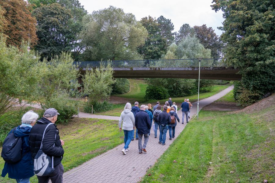 Der Blaue Tisch – Gartenvorstadt Hagen-Helfe